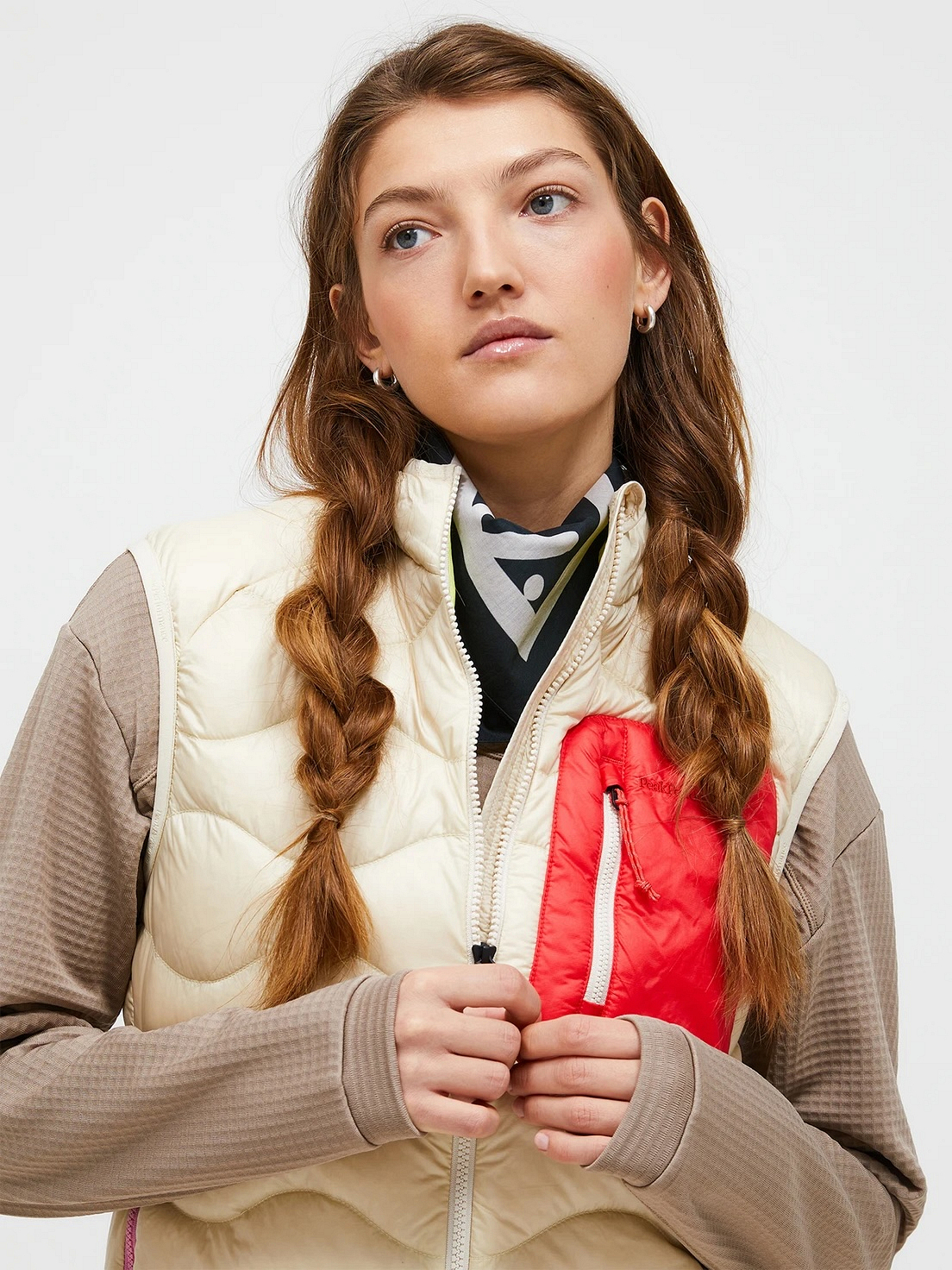 PEAK■Women Lightweight Hooded Down Vest■送料込 Helium Down Vest Women | Peak Performance